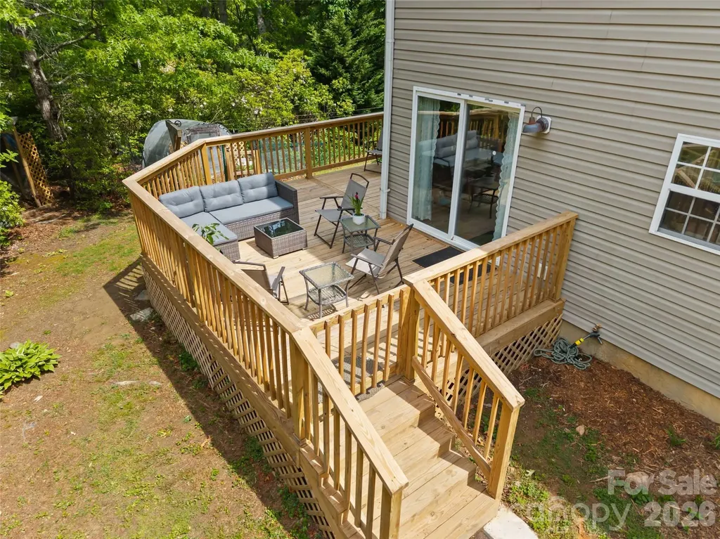 103 Old Southside Road Saluda NC 28773