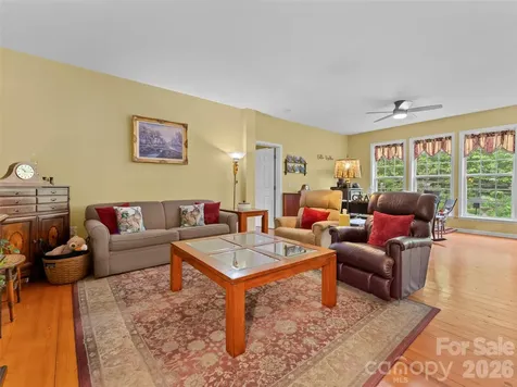 103 Old Southside Road Saluda NC 28773