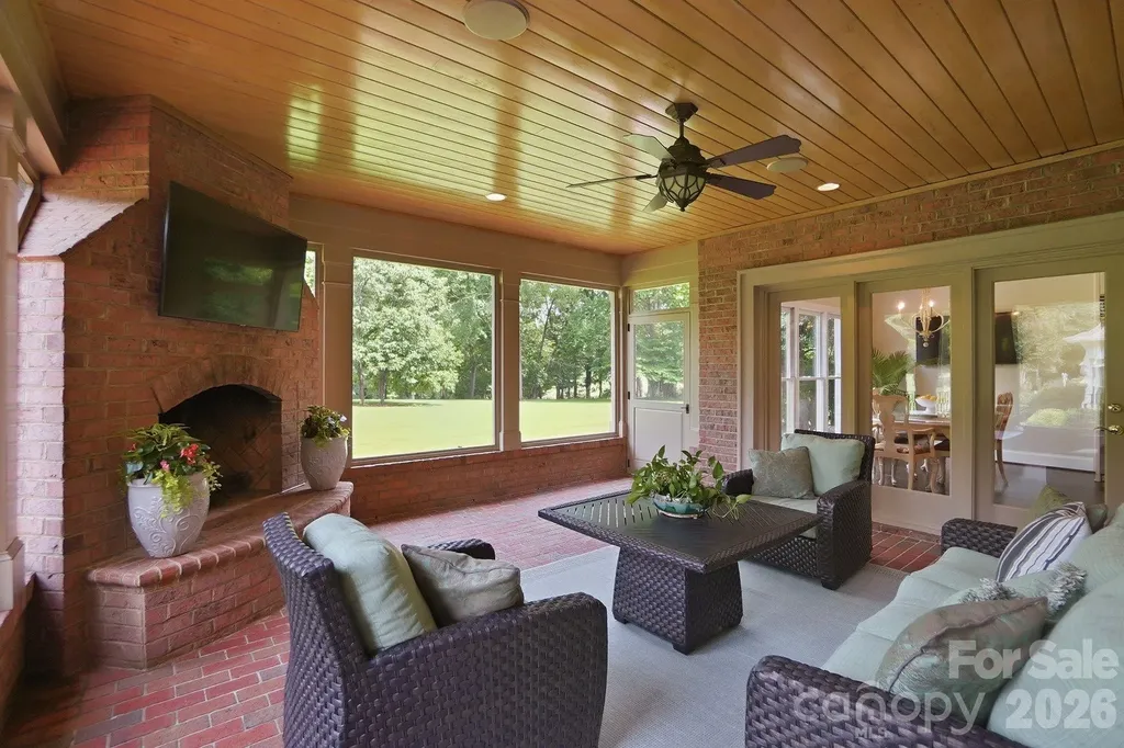 7101 Seton House Lane Charlotte NC 28277