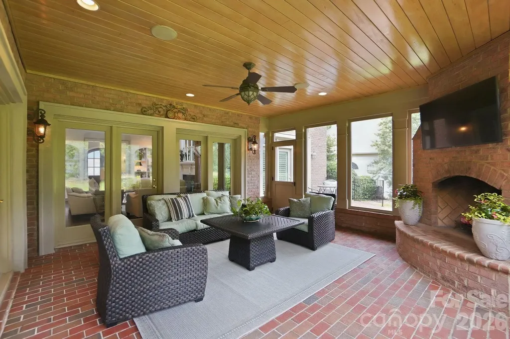 7101 Seton House Lane Charlotte NC 28277