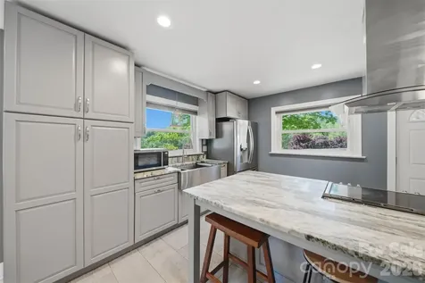 1822 Blowing Rock Boulevard Lenoir NC 28645