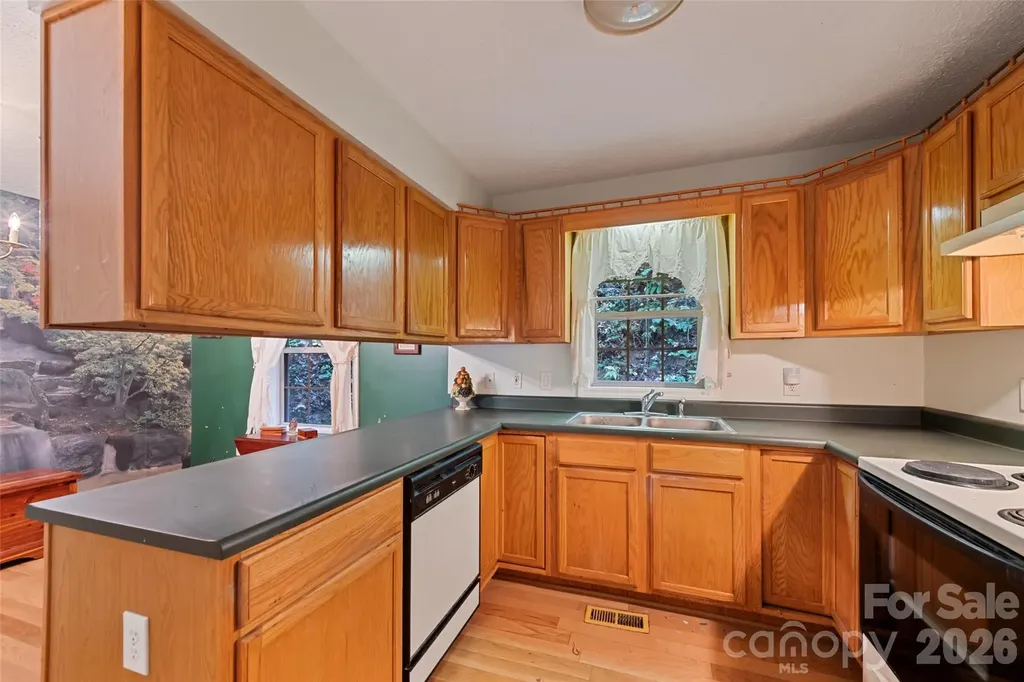 42 Greenview Drive Maggie Valley NC 28751