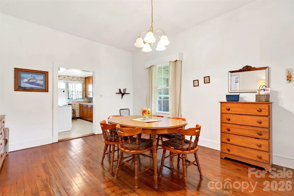 35 Second Street Marion NC 28752