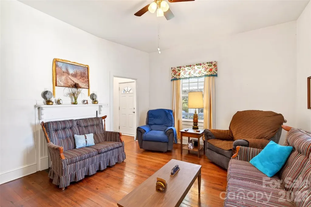 35 Second Street Marion NC 28752