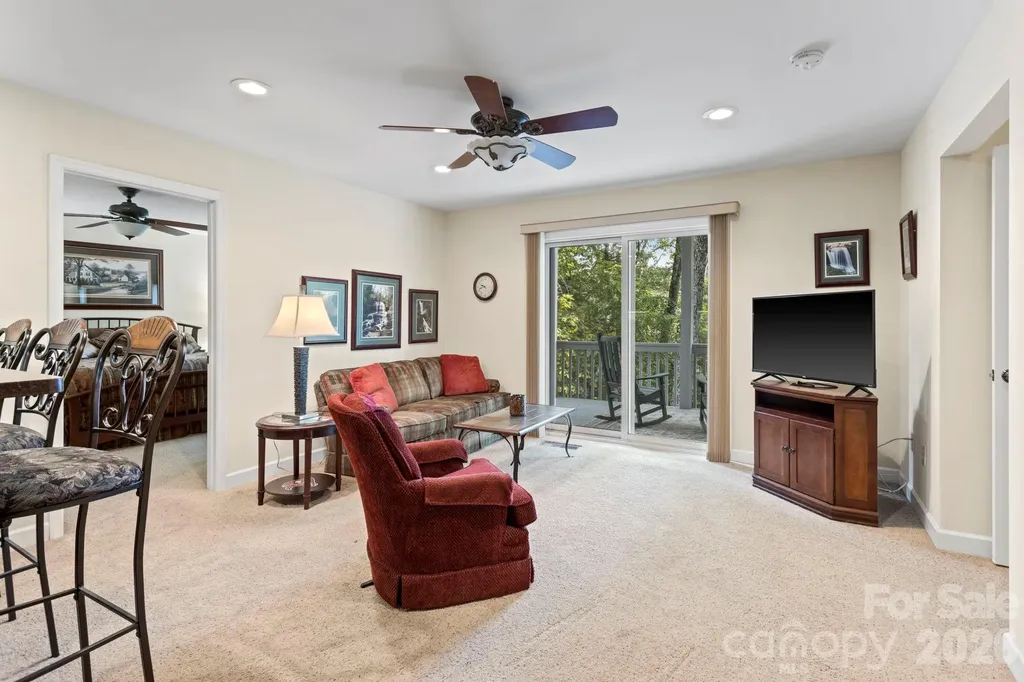 320 Dawnbrook Drive Flat Rock NC 28731