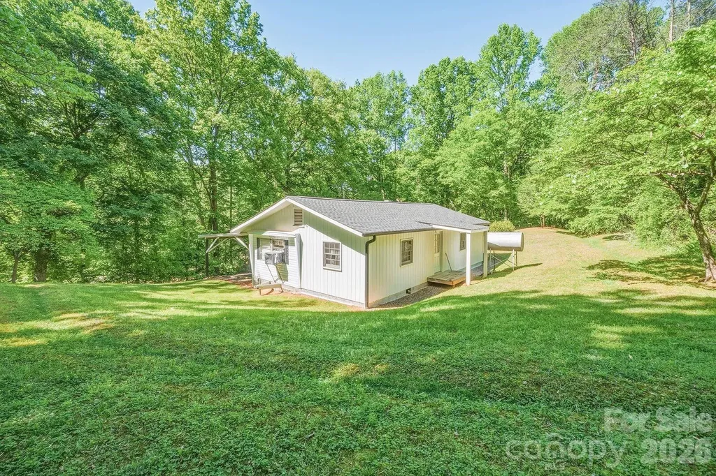 3823 Hickory Highway Statesville NC 28677