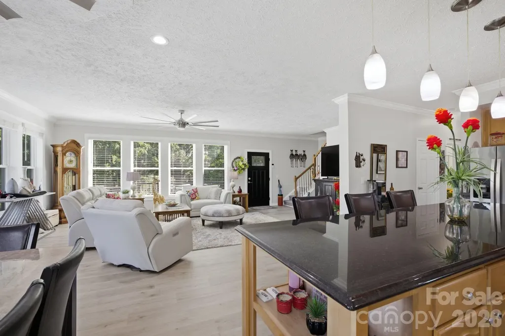 819 Hickory Point Drive Lexington NC 27292