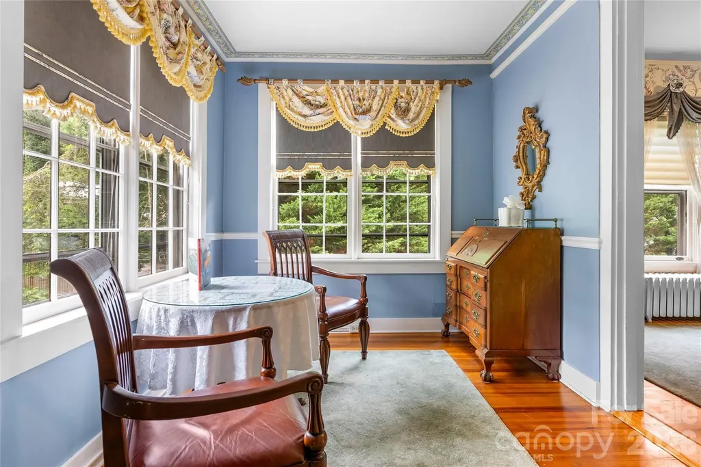 86 Edgemont Road Asheville NC 28801