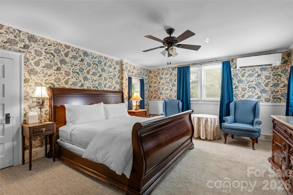 86 Edgemont Road Asheville NC 28801