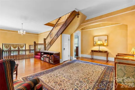 86 Edgemont Road Asheville NC 28801