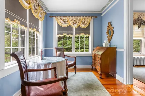 86 Edgemont Road Asheville NC 28801