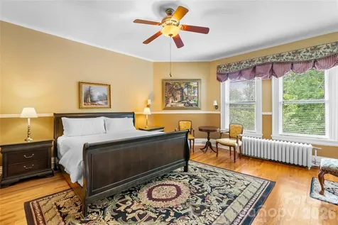 86 Edgemont Road Asheville NC 28801