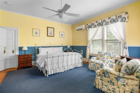 86 Edgemont Road Asheville NC 28801