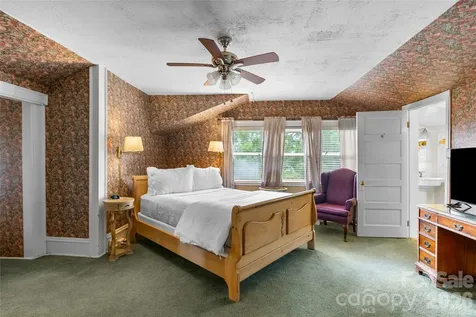 86 Edgemont Road Asheville NC 28801