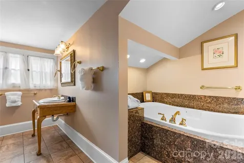 86 Edgemont Road Asheville NC 28801