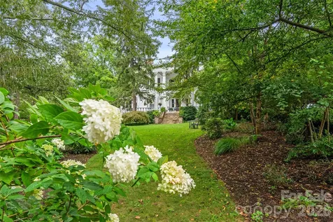 86 Edgemont Road Asheville NC 28801