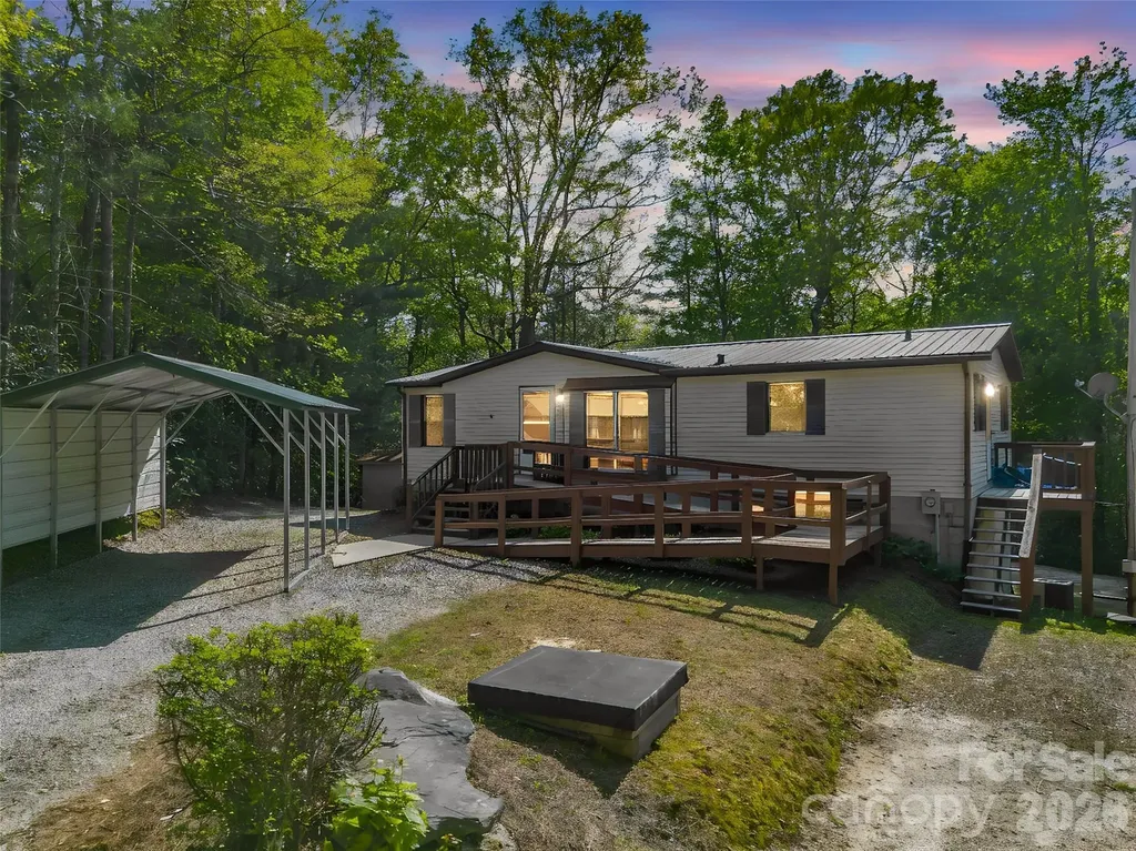 203 Rogat Road Hendersonville NC 28792