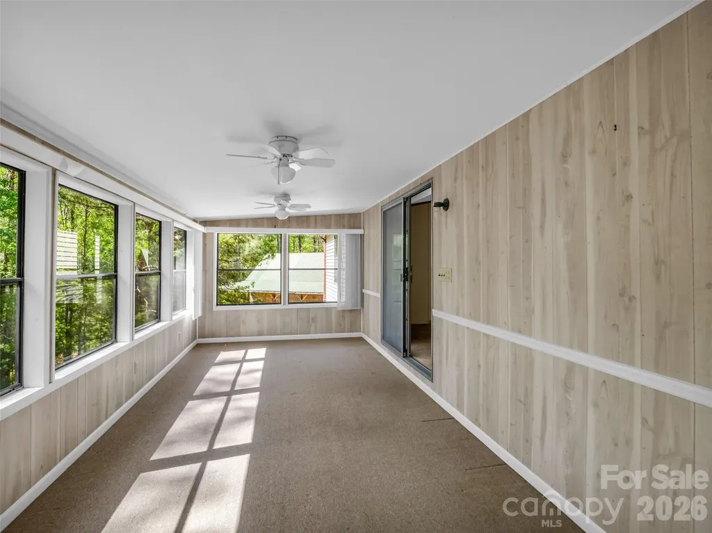 203 Rogat Road Hendersonville NC 28792