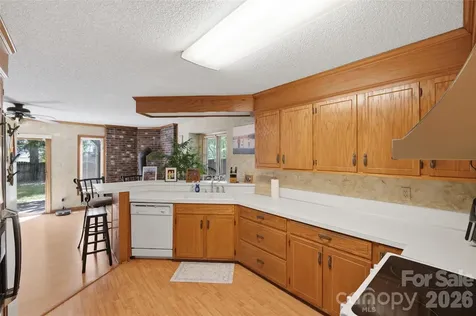 7040 Summer Place Charlotte NC 28213