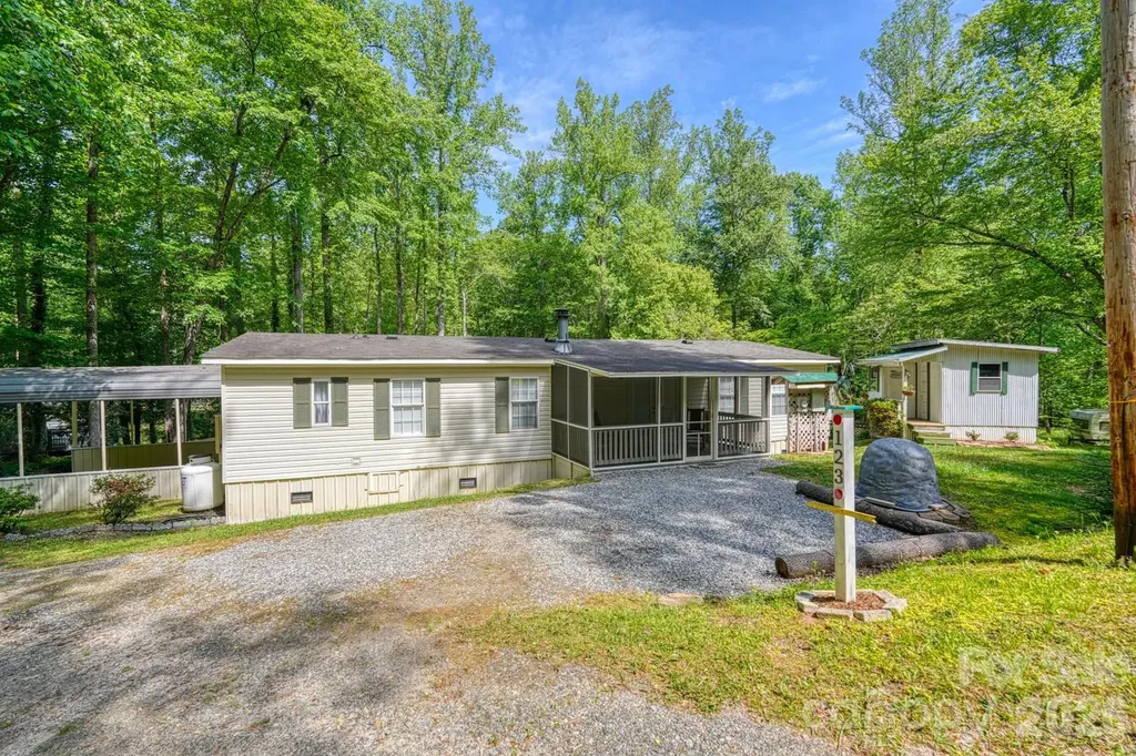 123 Little Rock Way Mill Spring NC 28756