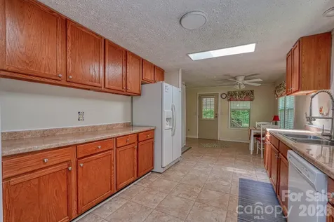 123 Little Rock Way Mill Spring NC 28756