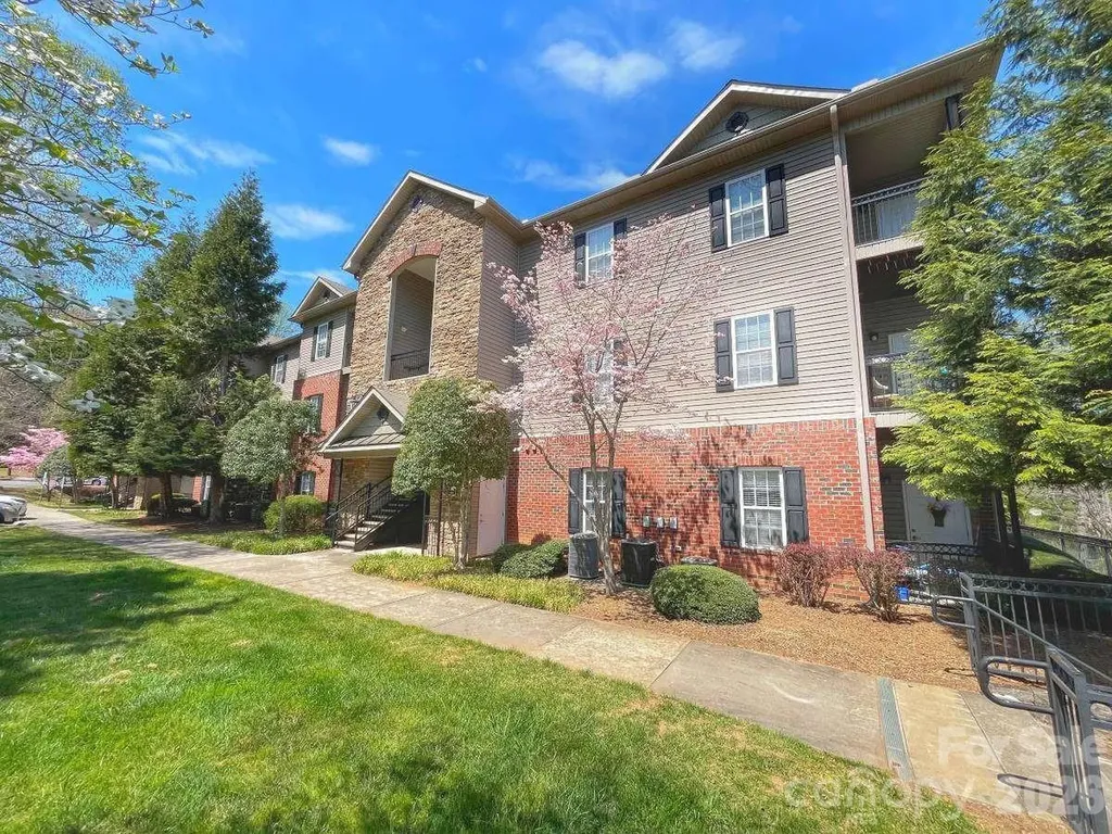 415 Appeldoorn Circle Asheville NC 28803
