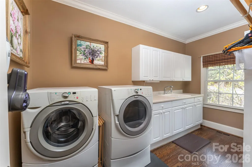172 Sunny Ridge Road Hendersonville NC 28739