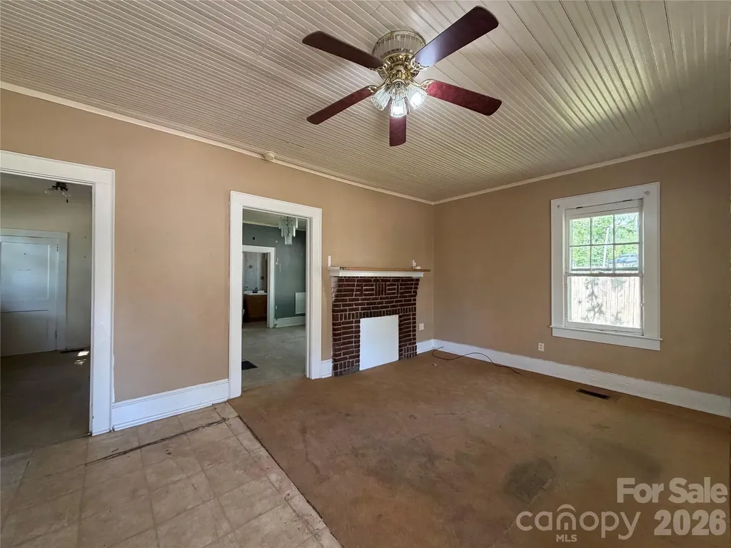 1101 E Pine Street Lincolnton NC 28092
