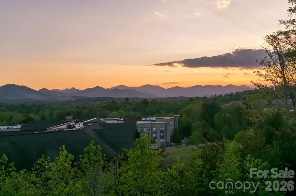 604 Storybook Villas Trail Asheville NC 28804