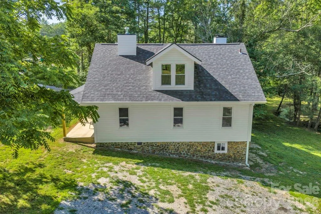 1415 Roan Road Spruce Pine NC 28777