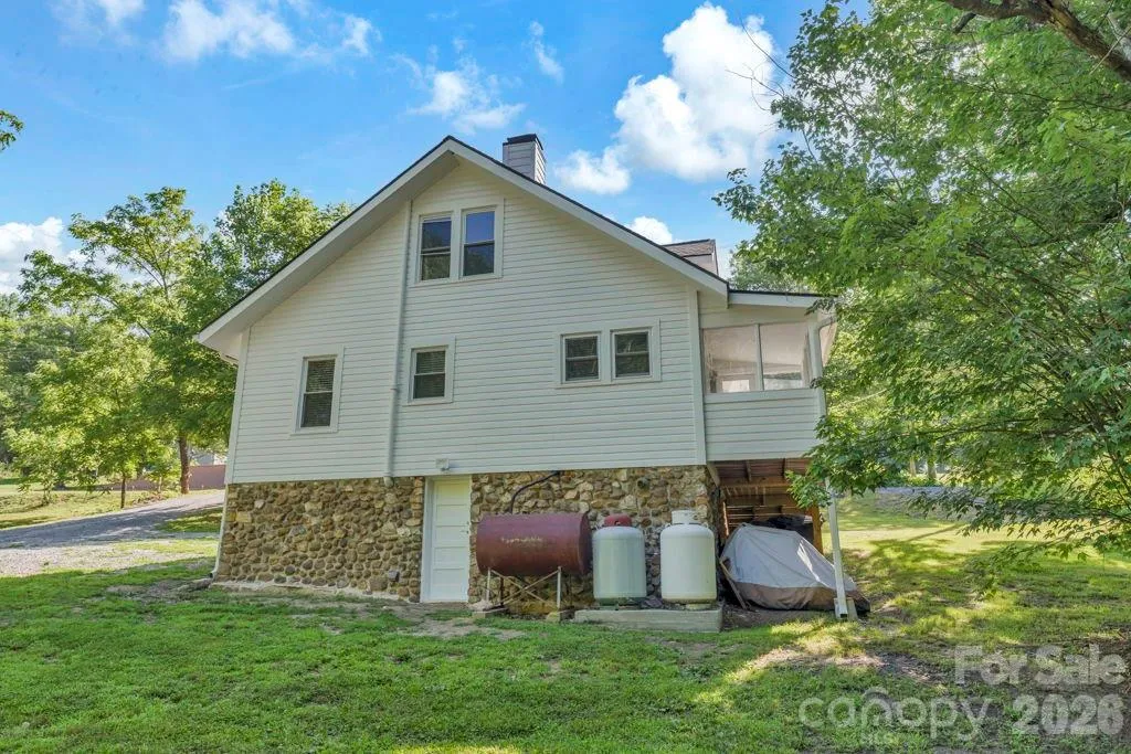 1415 Roan Road Spruce Pine NC 28777