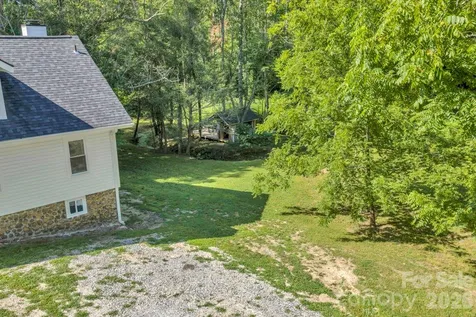 1415 Roan Road Spruce Pine NC 28777