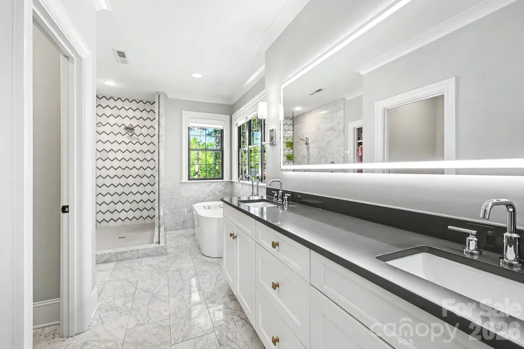 187 N Canterbury Road Charlotte NC 28211