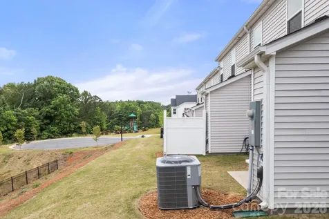 3045 Belstock Court Charlotte NC 28216