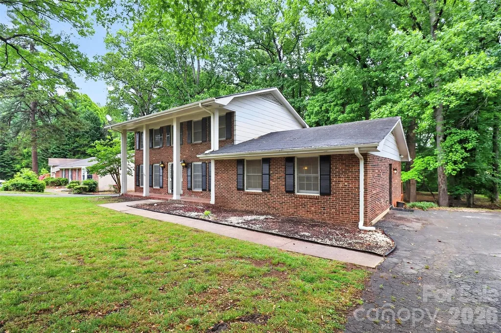 7007 Crossridge Road Charlotte NC 28214