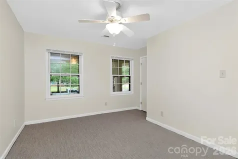7007 Crossridge Road Charlotte NC 28214