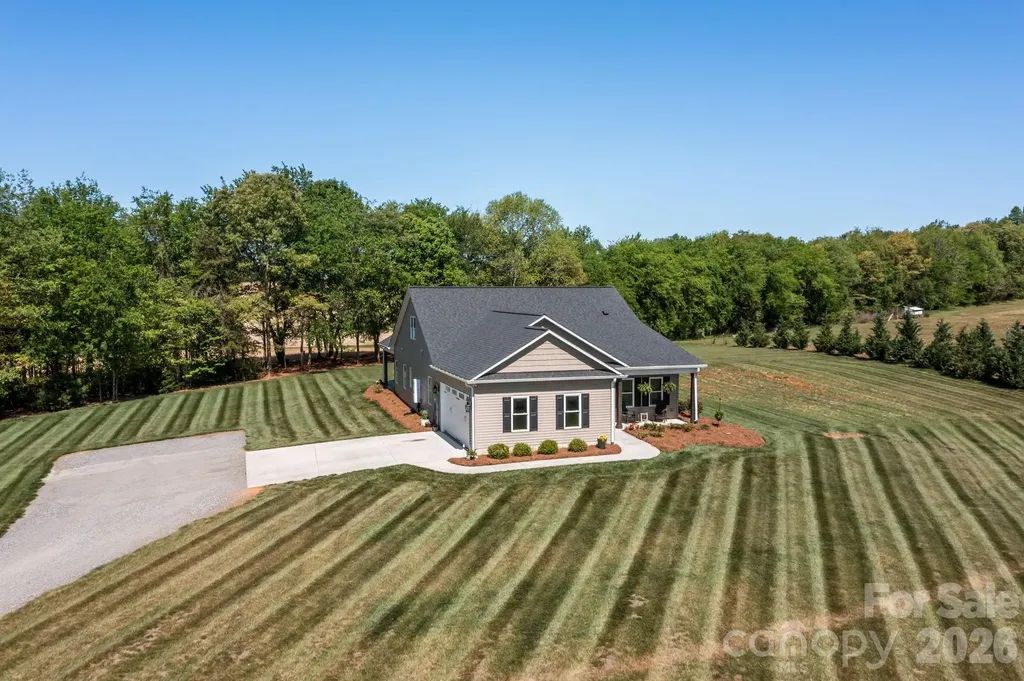 147 Haystack Lane Olin NC 28660