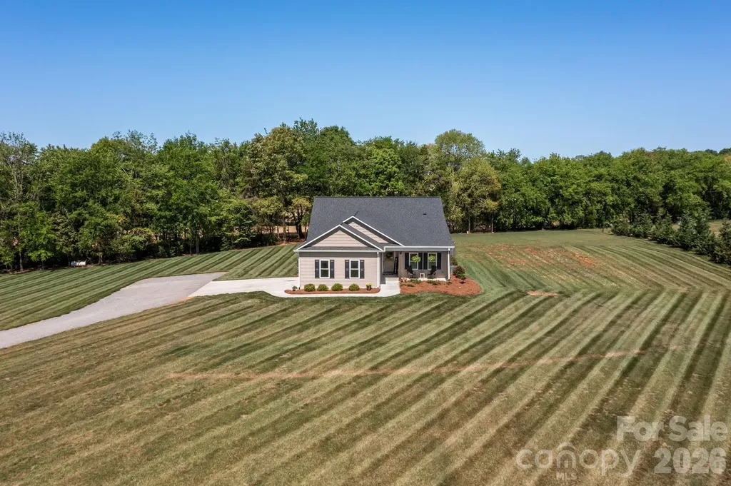 147 Haystack Lane Olin NC 28660