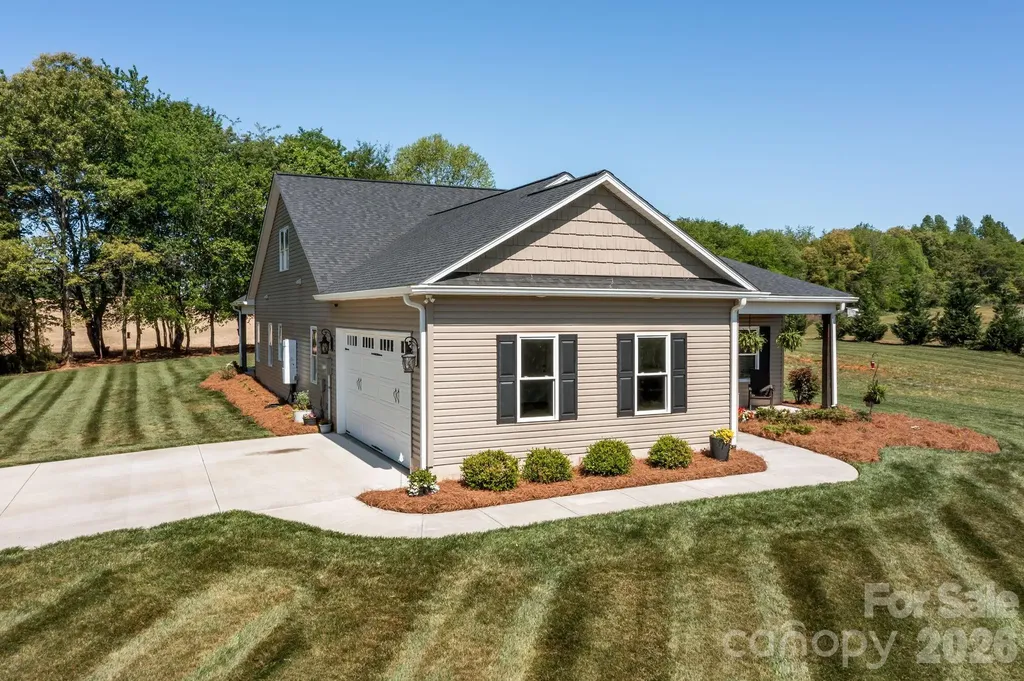 147 Haystack Lane Olin NC 28660