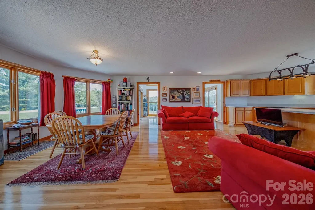 216 Deer Track Lane Sparta NC 28675