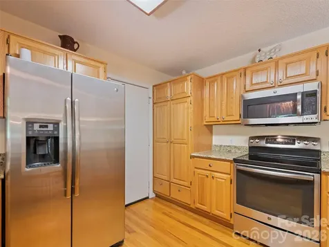 831 Red Bank Road Waynesville NC 28786
