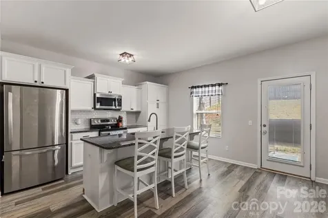493 Dutch White Drive Clover SC 29710