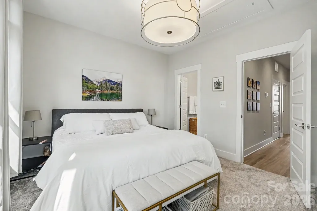 562 West End Drive Charlotte NC 28208