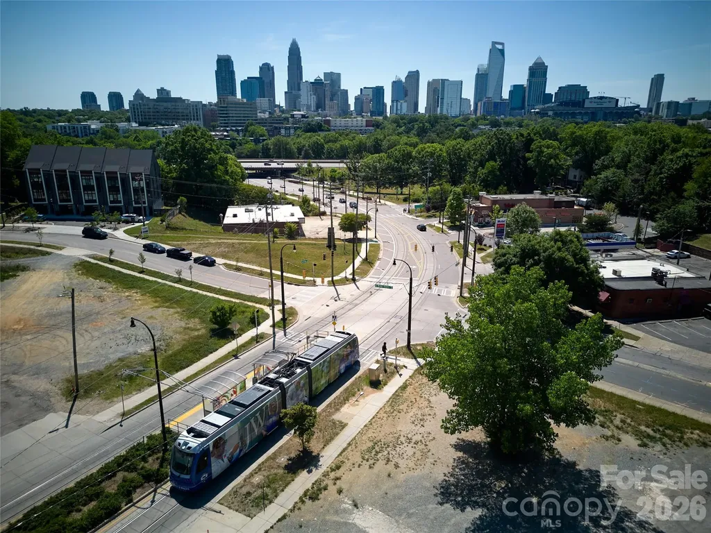 562 West End Drive Charlotte NC 28208