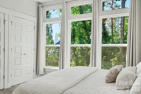 562 West End Drive Charlotte NC 28208