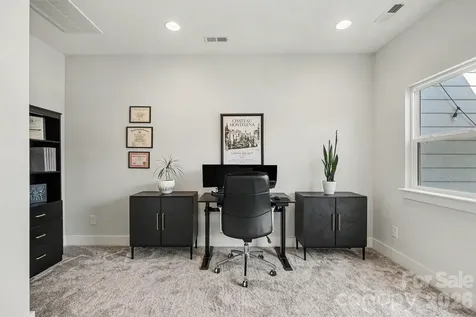 562 West End Drive Charlotte NC 28208