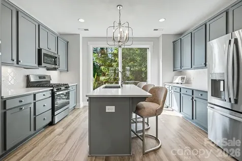 562 West End Drive Charlotte NC 28208