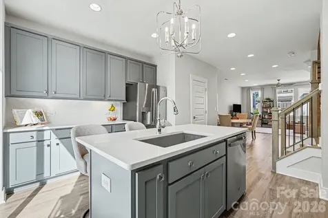 562 West End Drive Charlotte NC 28208