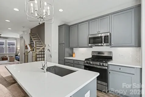 562 West End Drive Charlotte NC 28208