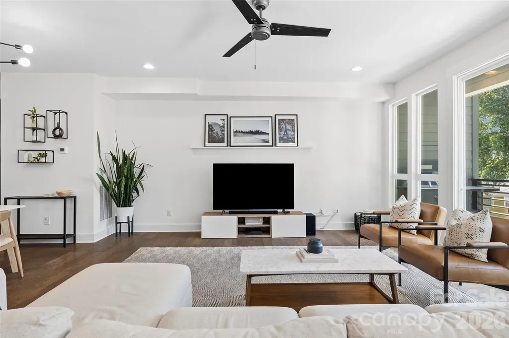 1633 Duckworth Avenue Charlotte NC 28208